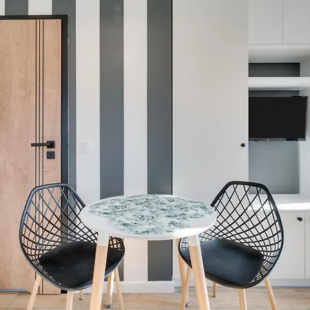 Carbon By Oneapartments Апартаменти *